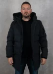 568129