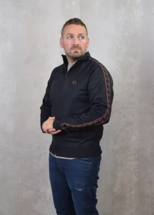 Fred Perry j5557 s76 black/whiskey brown