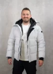 622599