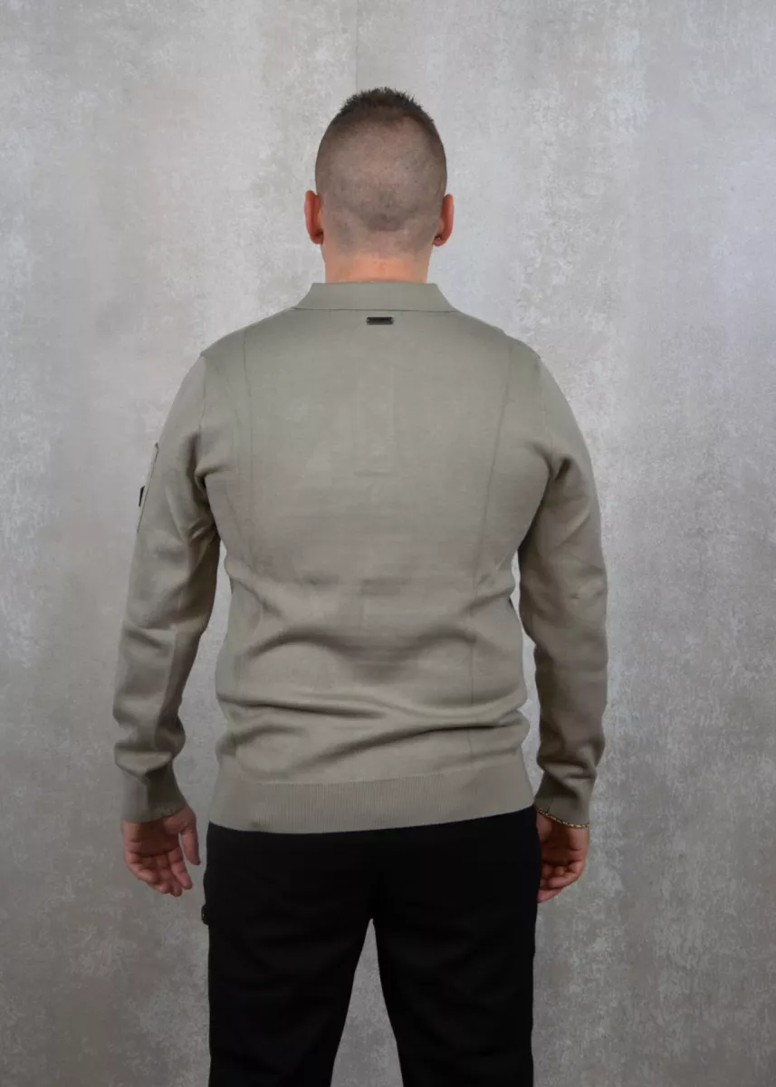 Quotrell couteux knitted button up olive