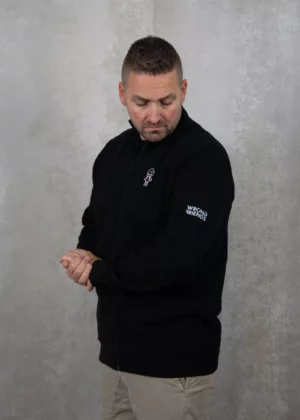 Wrong Friends wels zipped sweater black