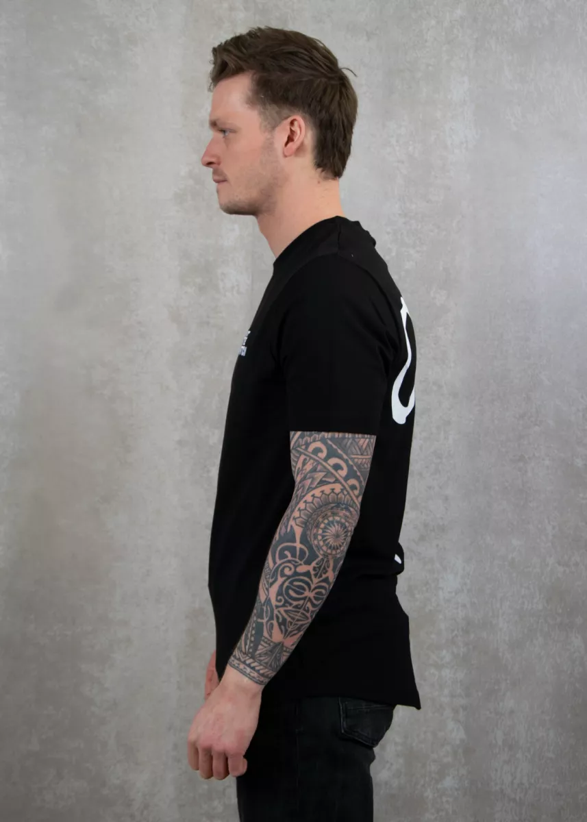 OFF THE PITCH fullstop slim fit tee 998 black