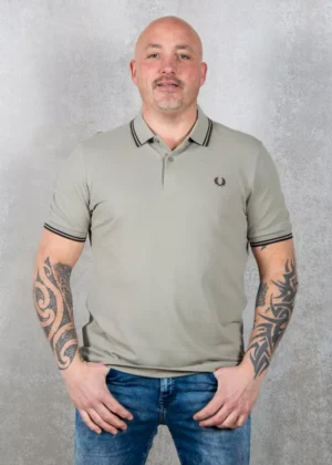 Fred Perry m3600 u84 warm grey/brick