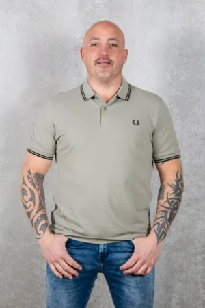 Fred Perry m3600 u84 warm grey/brick
