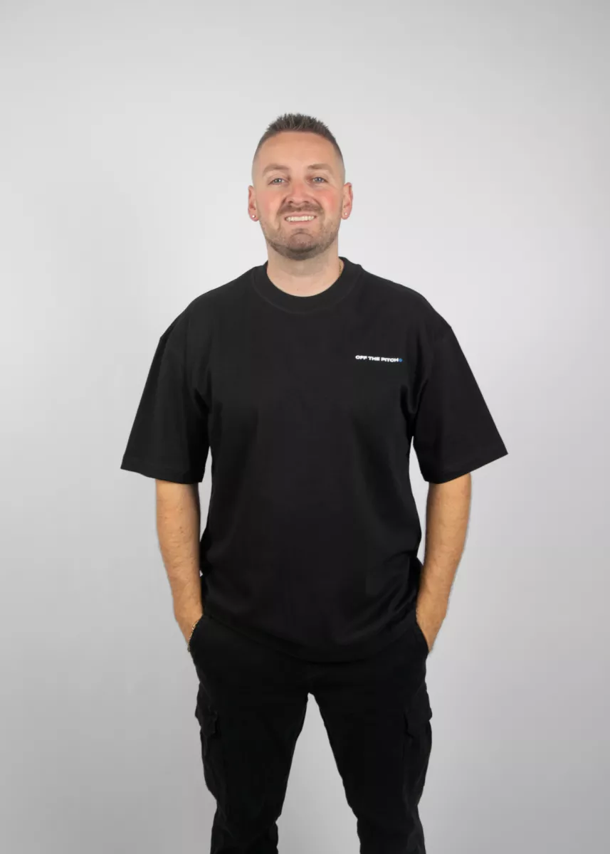 OFF THE PITCH world loose fit tee 998 black
