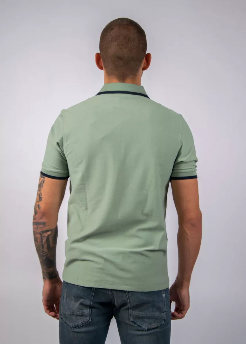 Fred Perry m1672 z16 bayleaf