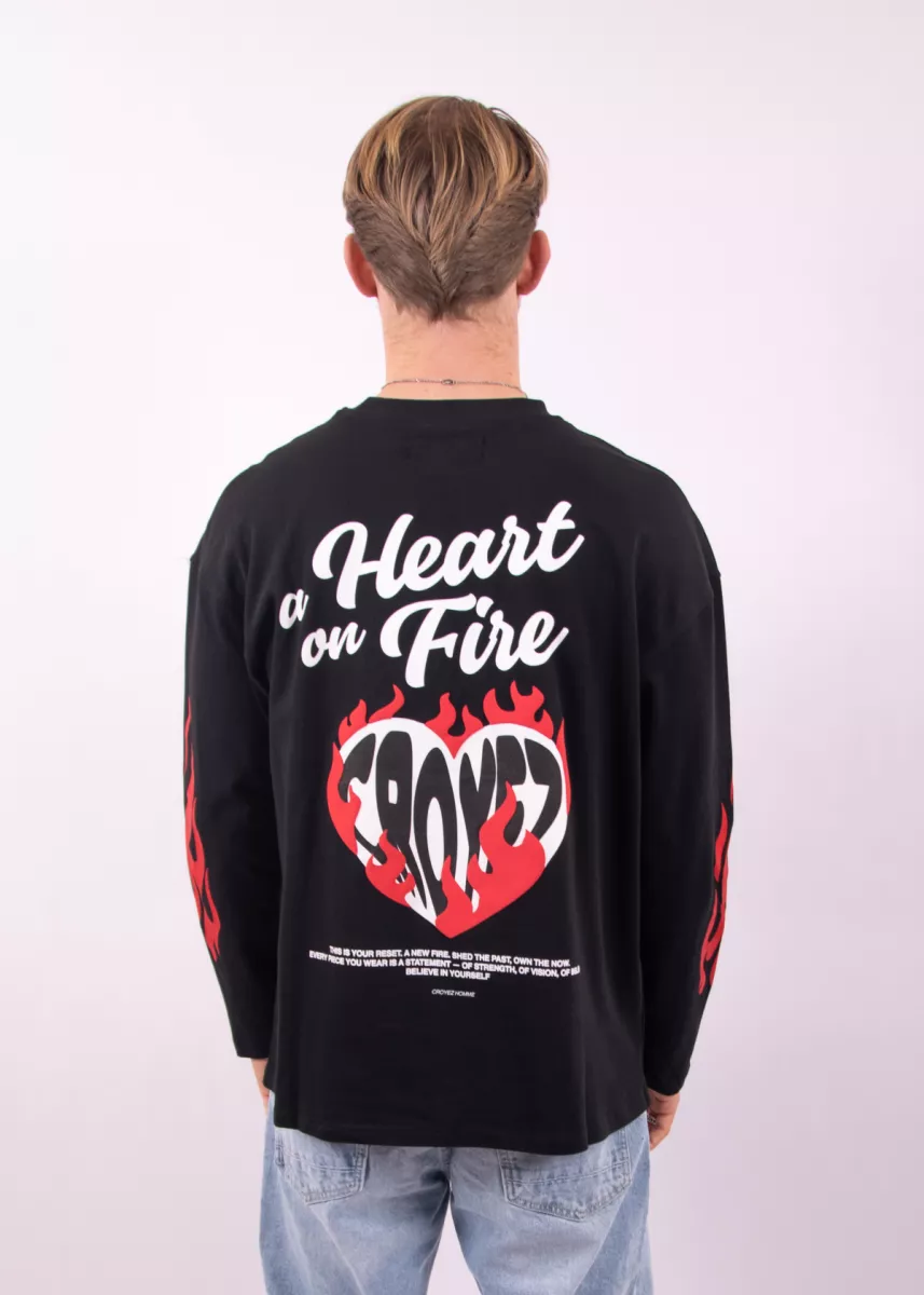 Croyez heart on fire longsleeve vintage black
