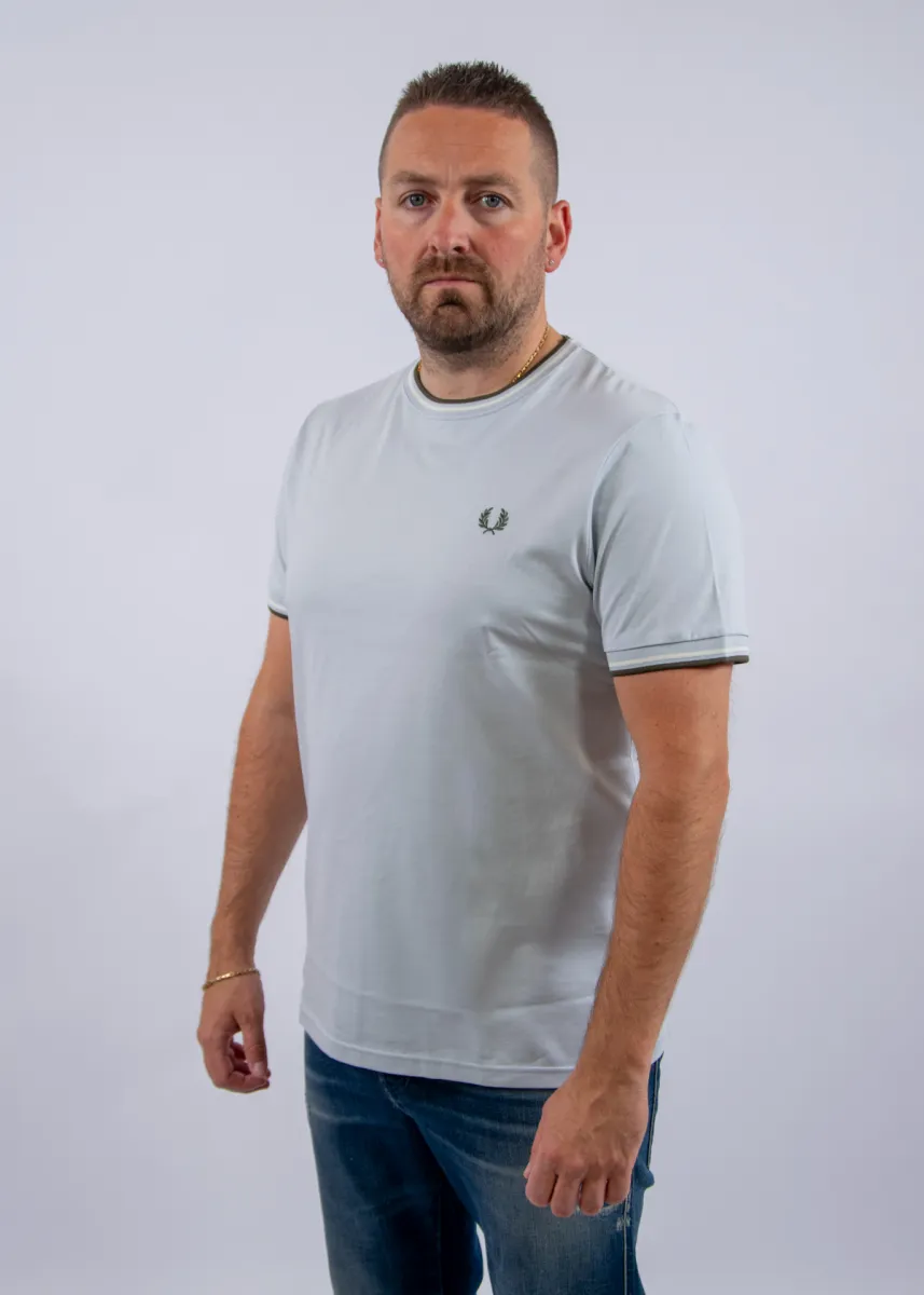 Fred Perry m1588v 80b dusky blue/ecru/laurel